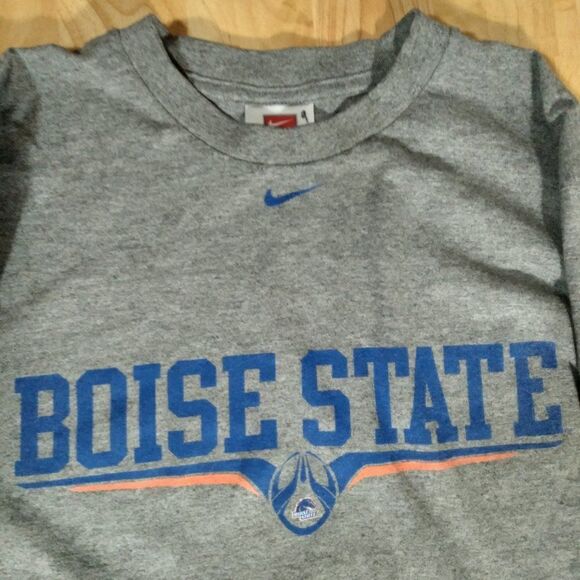Vintage Nike Center Swoosh Boise State Football T-Shirt - Picture 1 of 9